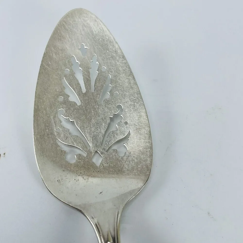 Meadowbrook Heather Dessert Pie Server WM A Rogers Oneida SilverPlate VTG